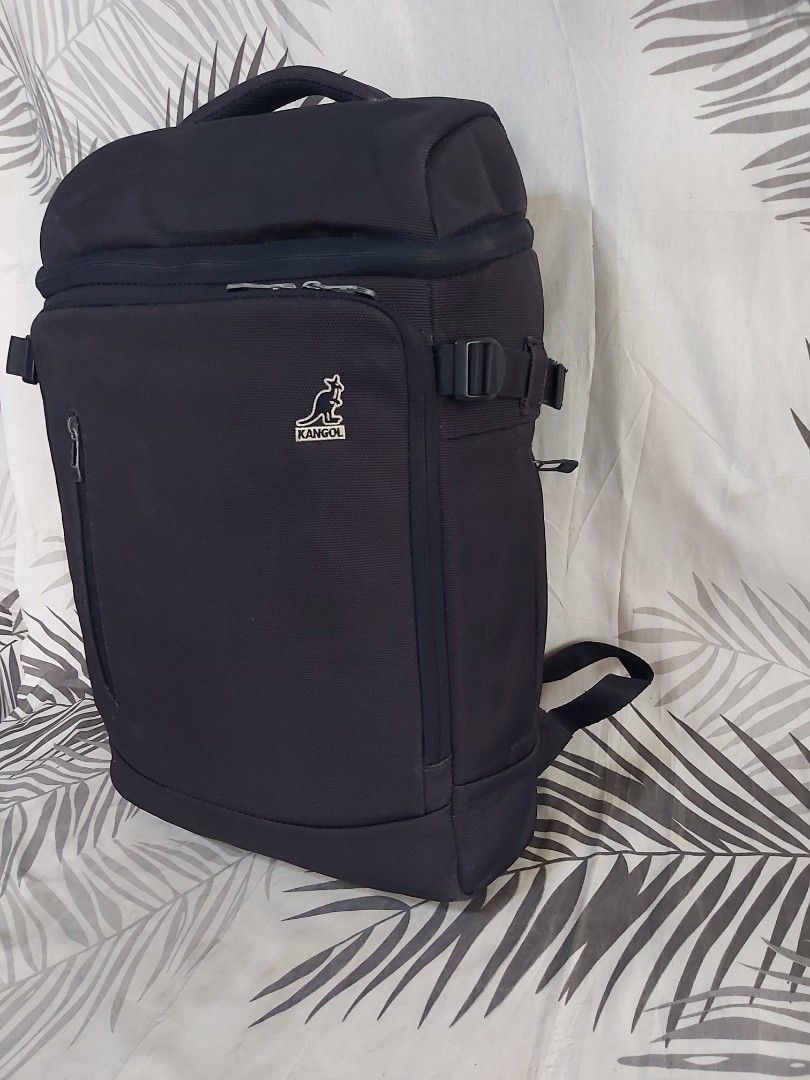 Kangolllll (Category: Backpacks) located in Davao. Submitted by bae214214 (Listing ID 1258552150, Image 3). Description: Kang0L backpack P1,350 Semi large size Excellent color and condition Very nice at malinis ito..