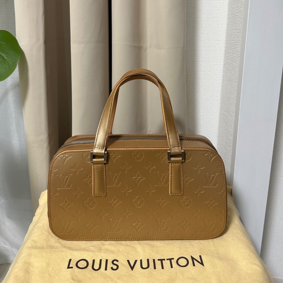 Louis Vuitton Sac Riveting monogram, Luxury, Bags & Wallets on Carousell
