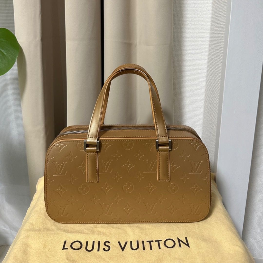 Louis Vuitton Vernis Brea MM, Luxury, Bags & Wallets on Carousell