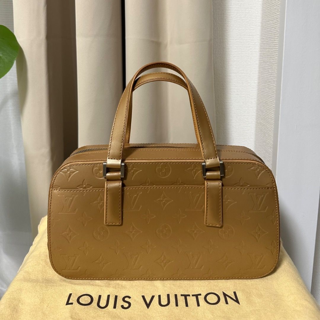 Louis Vuitton Beige Monogram Vernis Mat Shelton Bag Louis Vuitton