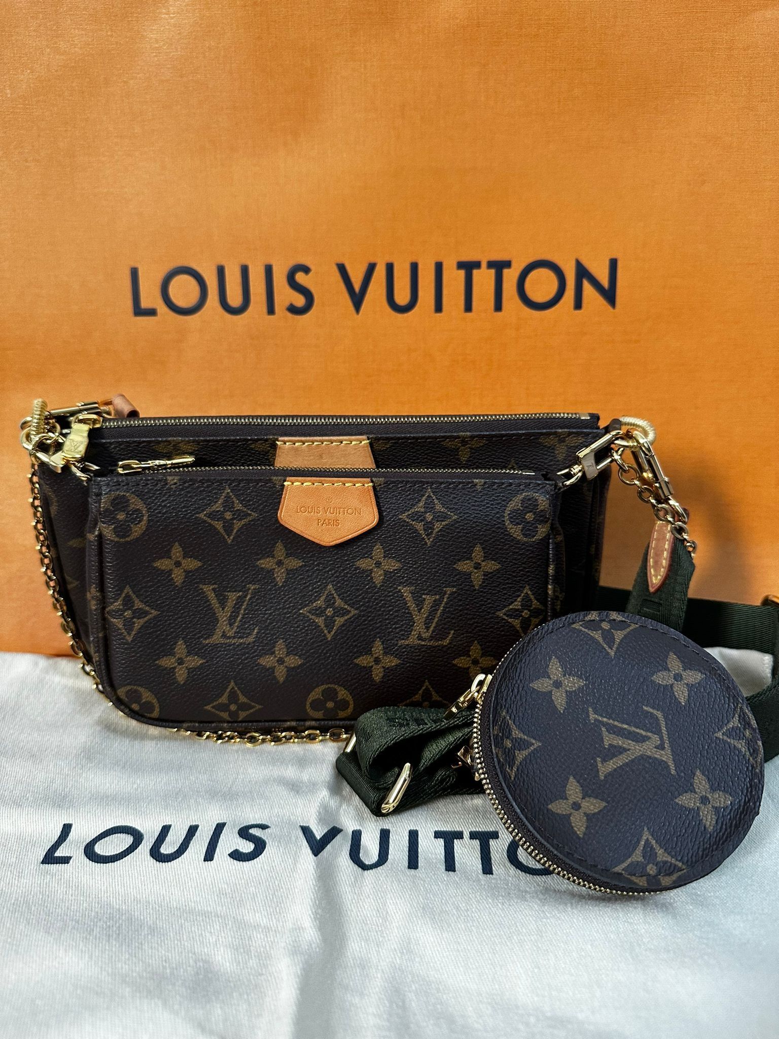 Louis Vuitton Multi Pochette Accessoires Black