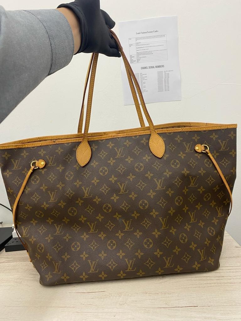 SOLD) Louis Vuitton Damier Ebene Neverfull MM Louis Vuitton Kuala