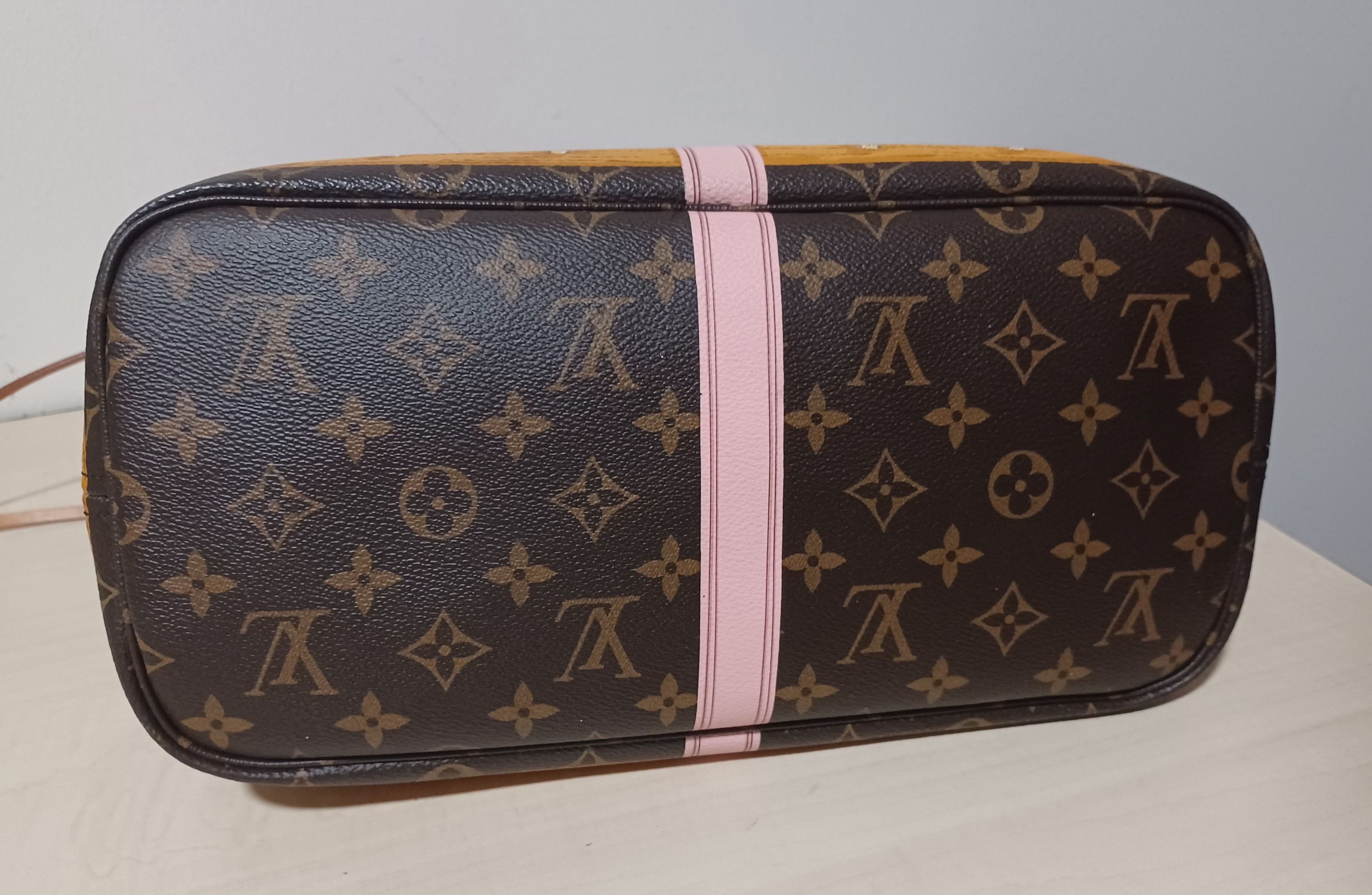 BRAND NEW LOUIS VUITTON NEVERFULL MM MONGRAM SUMMER TRUNK 2018 COLLECTION!,  Luxury, Bags & Wallets on Carousell