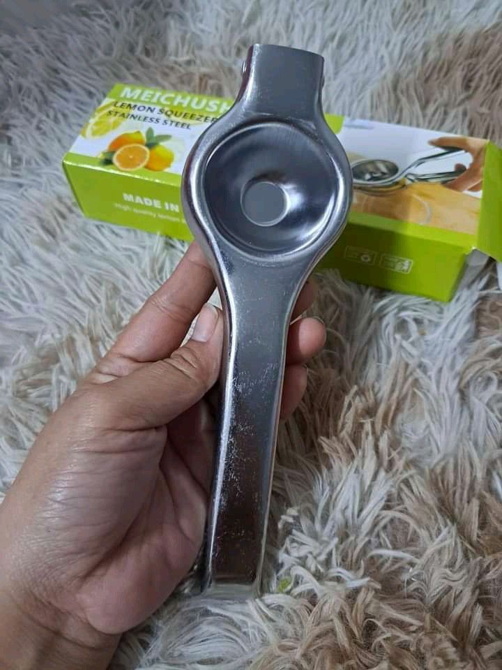 MANUAL HAND PRESS JUICER STAINLESS STEEL, TV & Home Appliances, Kitchen