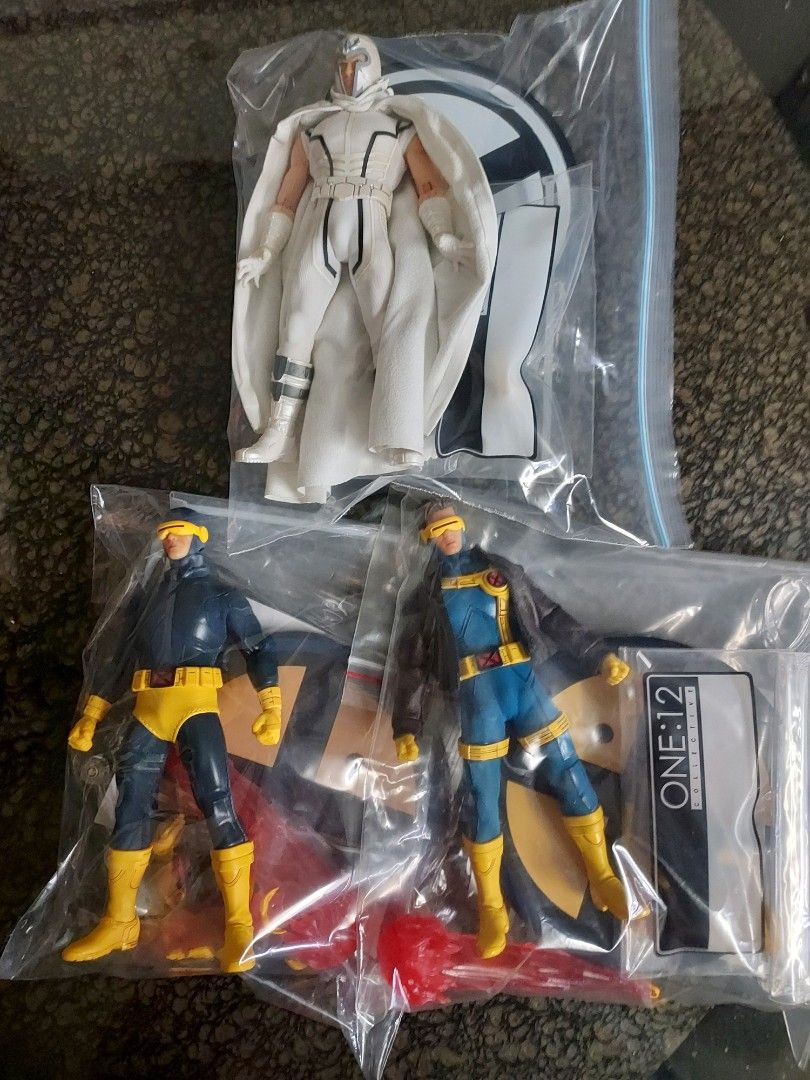 Mezco One:12 Cyclops Magneto 磁力王共3隻, 興趣及遊戲, 玩具& 遊戲類