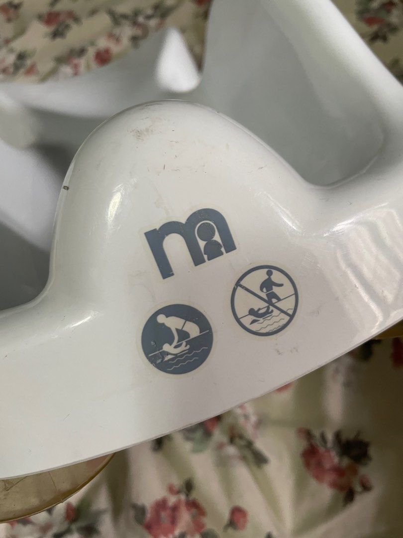 Mothercare Bath Seat (Category: Bathtub & Bath Accessories) located in Quezon City. Submitted by littlemissvietnam (Listing ID 1258591588, Image 3). Description: .