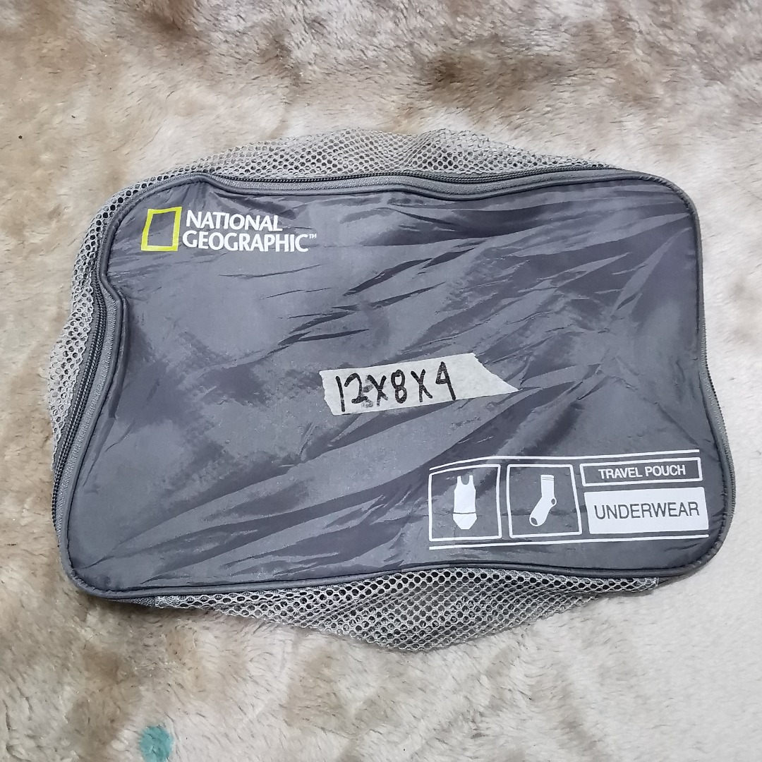 National Geographic Travel Organizer, Men's Fashion, Bags, Belt bags