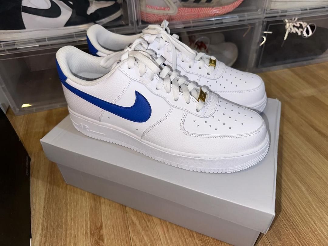 White air force clearance 1 with blue swoosh