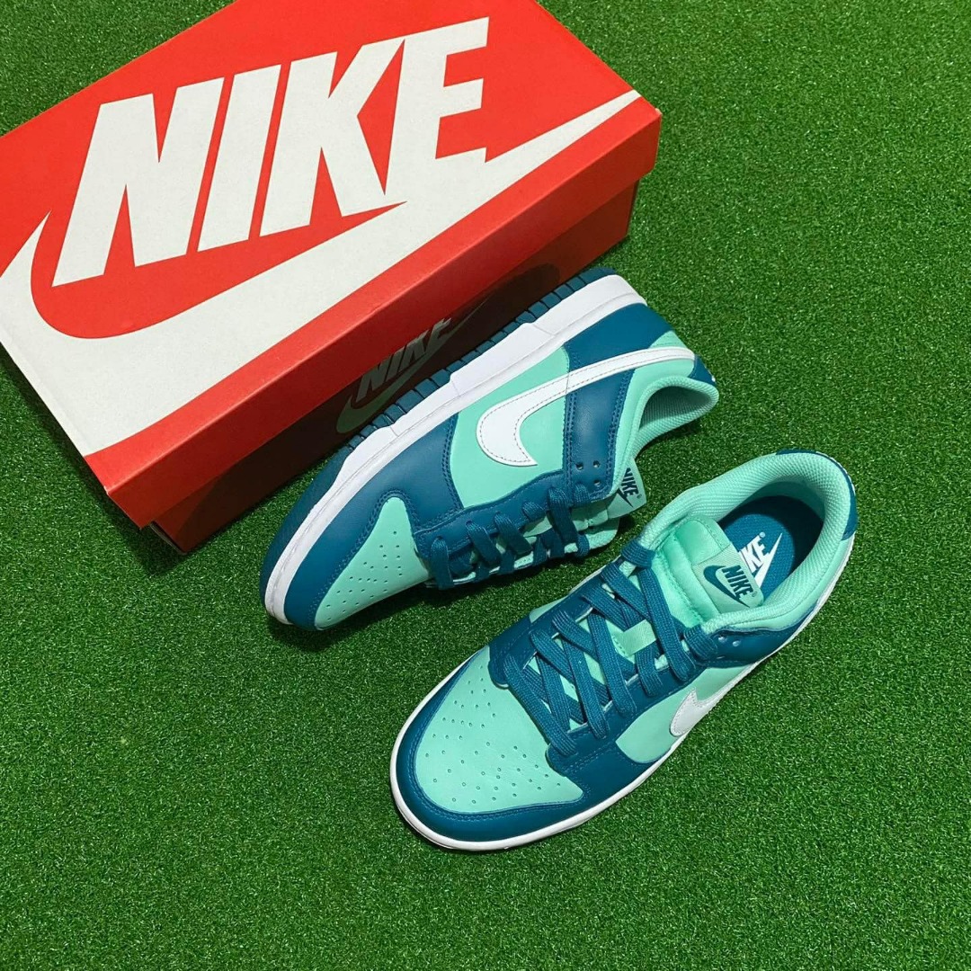NIKE DUNK LOW 