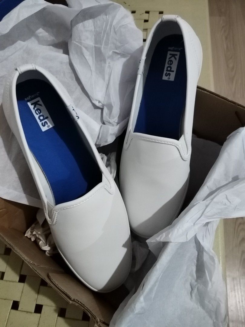 Original Keds Leather Slip ons (Category: Sneakers) located in Manila. Submitted by baves2002 (Listing ID 1258591642, Image 3). Description: I'm selling my Brand New Original Keds Leather Slip ons RFS: wrong size po nabili..bought this for almost 4k . size nya po is 8.5 US.