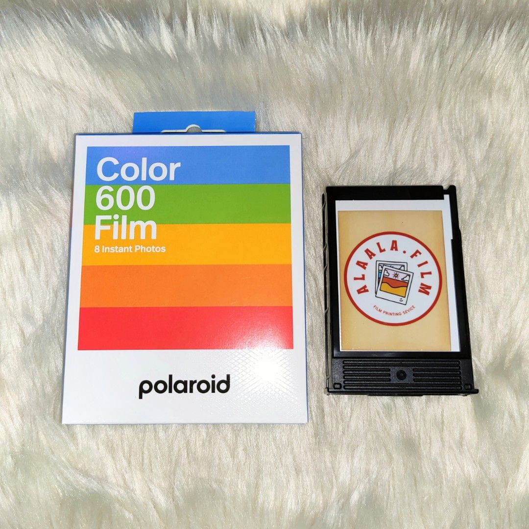 Original Polaroid 600 film (Category: Cameras) located in Bacoor. Submitted by masijakeopi_ (Listing ID 1258625070, Image 1). Description: Original Polaroid Color 600 Film (8 Instant Films) -₱ 1,400 each box ☑️ Production Date: 2024 Photo Package: 8Sheets per box Photo Size: 4.2" x 3.5" (107 mm x 88 mm) Image Size: 3.1" x 3.1" (79 mm x 79 mm) Suitable Camera: Onestep2, Onestep+, Onestep2 VF, i-Type, Polaroid Now, Polaroid Now+ camera 💵 MOP- Gcas