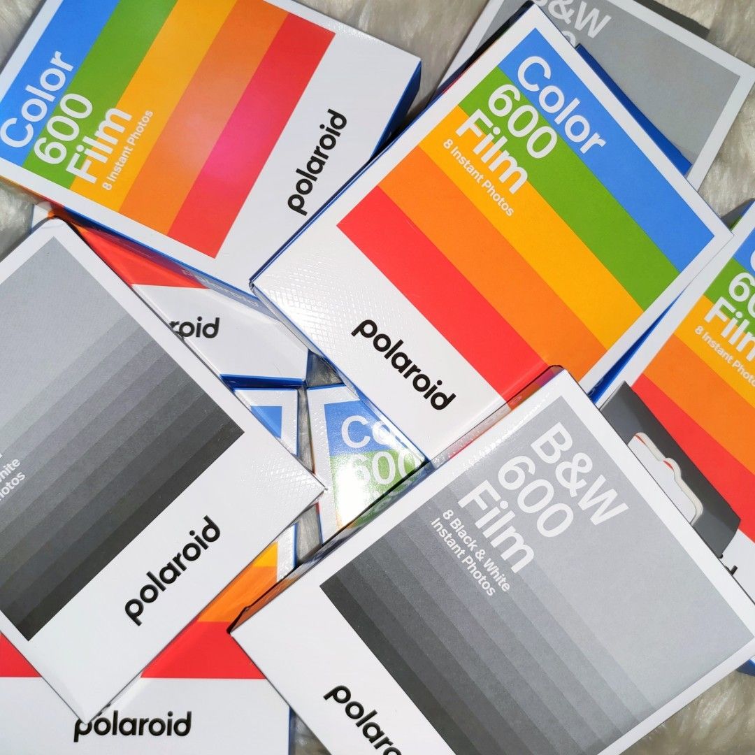 Original Polaroid 600 film (Category: Cameras) located in Bacoor. Submitted by masijakeopi_ (Listing ID 1258625070, Image 2). Description: Original Polaroid Color 600 Film (8 Instant Films) -₱ 1,400 each box ☑️ Production Date: 2024 Photo Package: 8Sheets per box Photo Size: 4.2" x 3.5" (107 mm x 88 mm) Image Size: 3.1" x 3.1" (79 mm x 79 mm) Suitable Camera: Onestep2, Onestep+, Onestep2 VF, i-Type, Polaroid Now, Polaroid Now+ camera 💵 MOP- Gcas