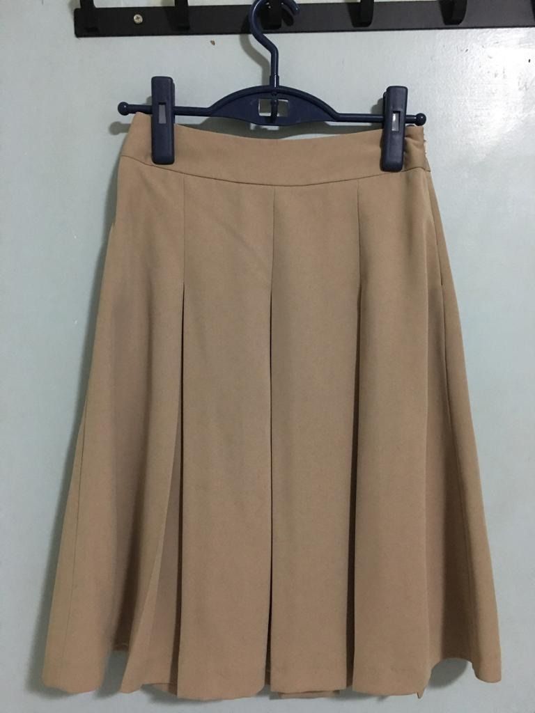Tan hot sale flare skirt