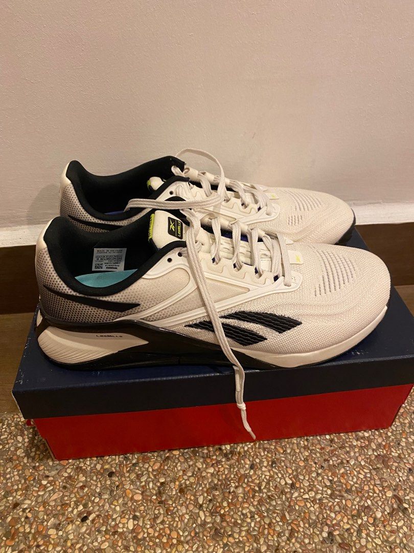 Reebok les hotsell mills trainers uk