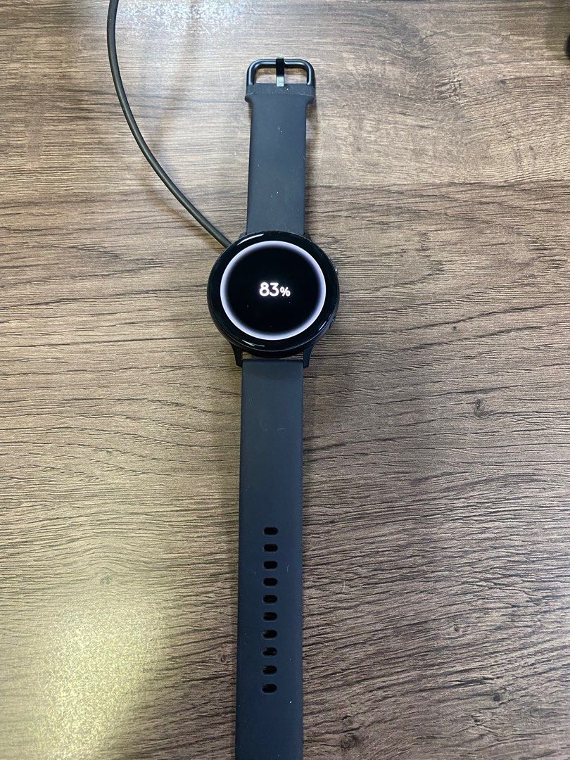 Galaxy watch active discount smartwatch 40mm aluminium