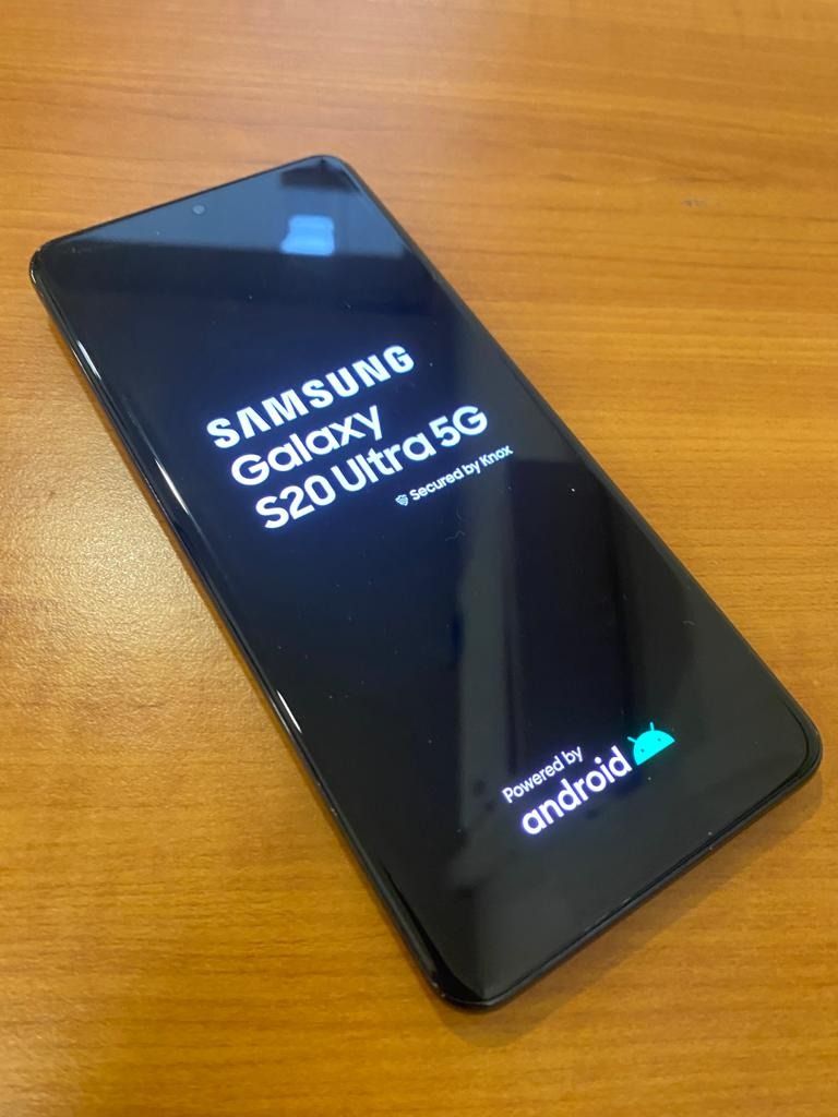 Samsung S20 Ultra (5G) / S22 (5G) - 256GB - 12GB RAM - 100% Original Set - Very New Condition - Snapdragon Processor - Cheapest in Town! (Category: Samsung) located in Singapore. Submitted by buyatfuji (Listing ID 1258582828, Image 2). Description: Click here for more special deal !! https://carousell.app.link/56rqQf3lCub 🎀 Samsung S20 Ultra 5G - $379 ** 128GB + 12GB RAM 🎀 Samsung S22 5G - $539 ** 256GB + 8GB RAM Specifications: Single Sim Snap