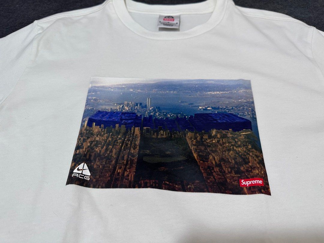 Supreme Nike ACG Grid tee white, 名牌, 服裝- Carousell