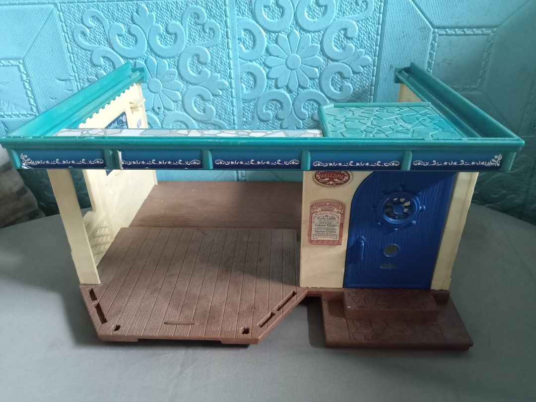Sylvanian Families🙂 Seaside Restaurant As shown on photos (Category: Kids Toys) located in Manila. Submitted by markymarket06 (Listing ID 1258597068, Image 1). Description: Sylvanian Families🙂 Seaside Restaurant As shown on photos 450 php Epoch brand.