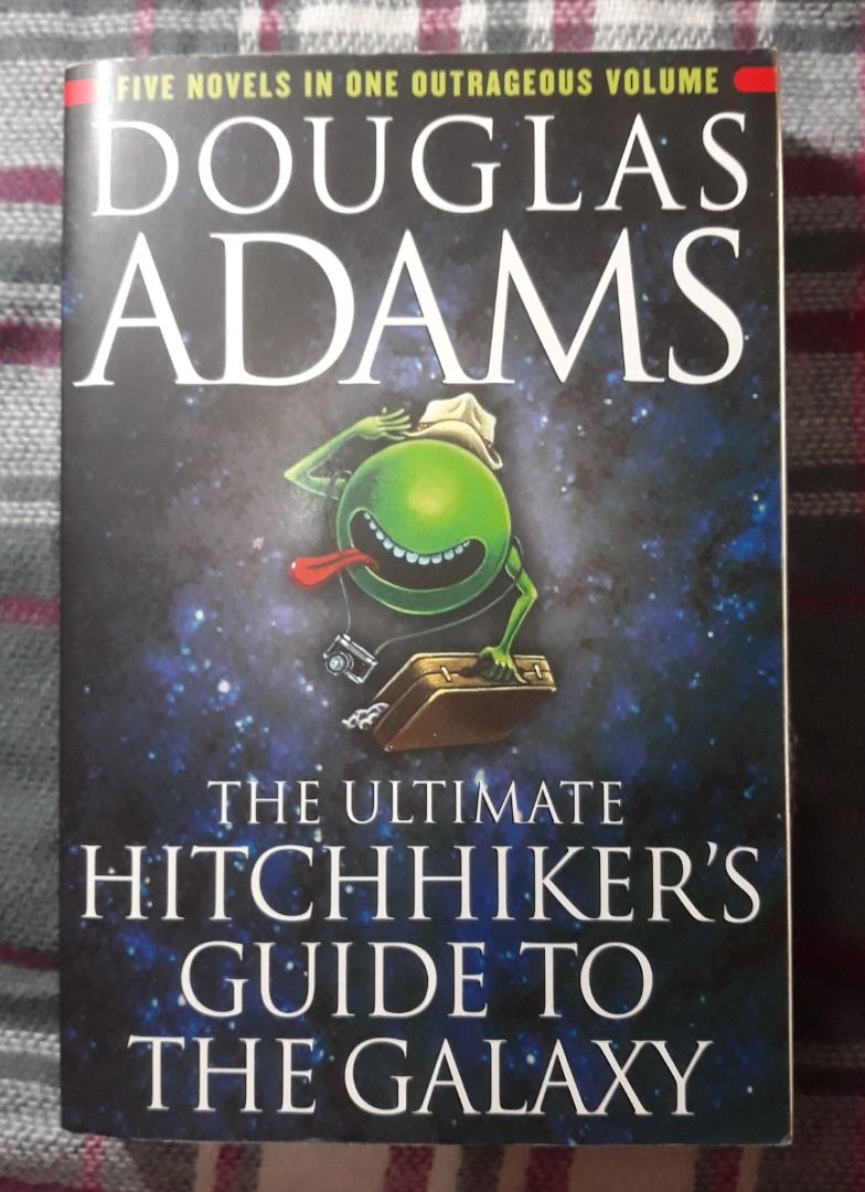 The Ultimate Hitchhiker's Guide to the Galaxy: Five Novels in One ...