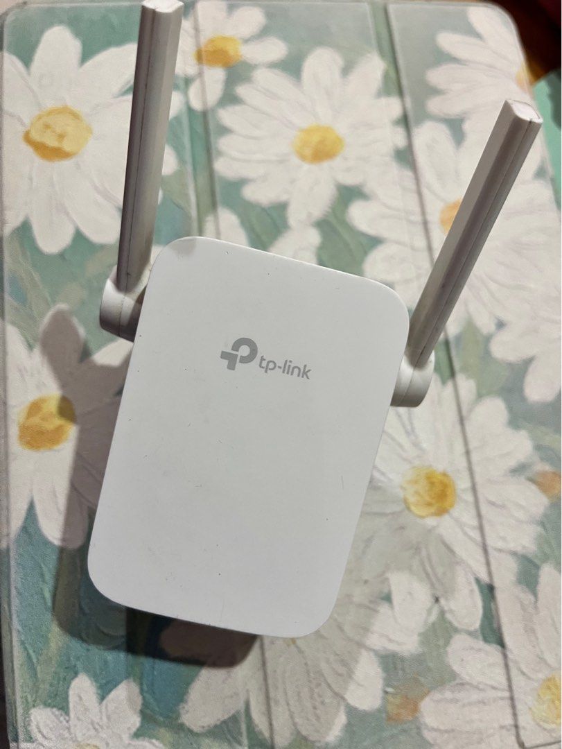 TP - Link WiFi Range extender AC750 RE205 WiFi Router (Category: Other Home Appliances) located in Manila. Submitted by ellen.rph (Listing ID 1258651686, Image 2). Description: Almost new wifi extender for sale. #MovingOutSale.