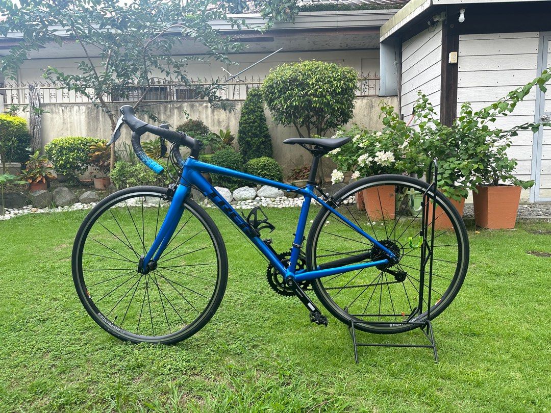 Trek domane al 2 2019 sale specs