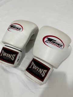 Twins boxing / muay thai gloves white