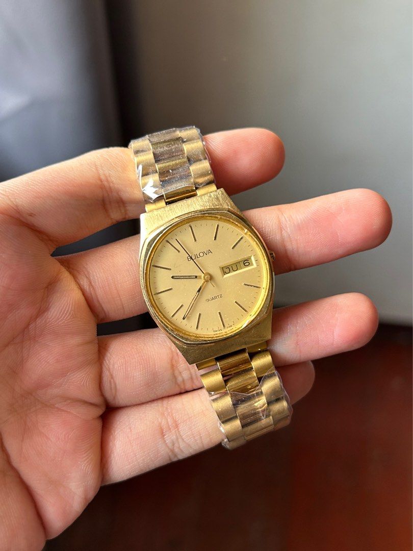 Bulova quartz watch discount value