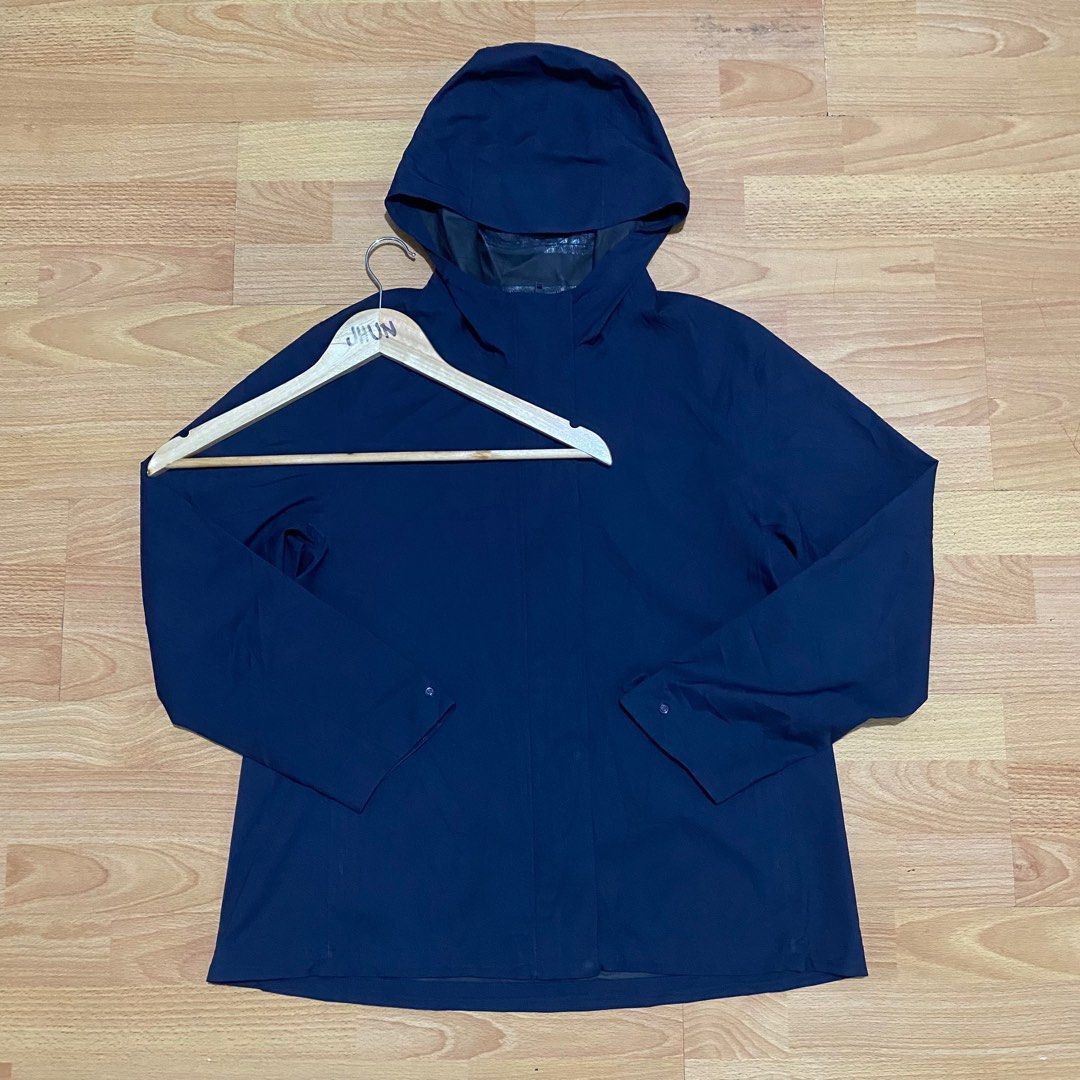 Uniqlo mens rain sales jacket