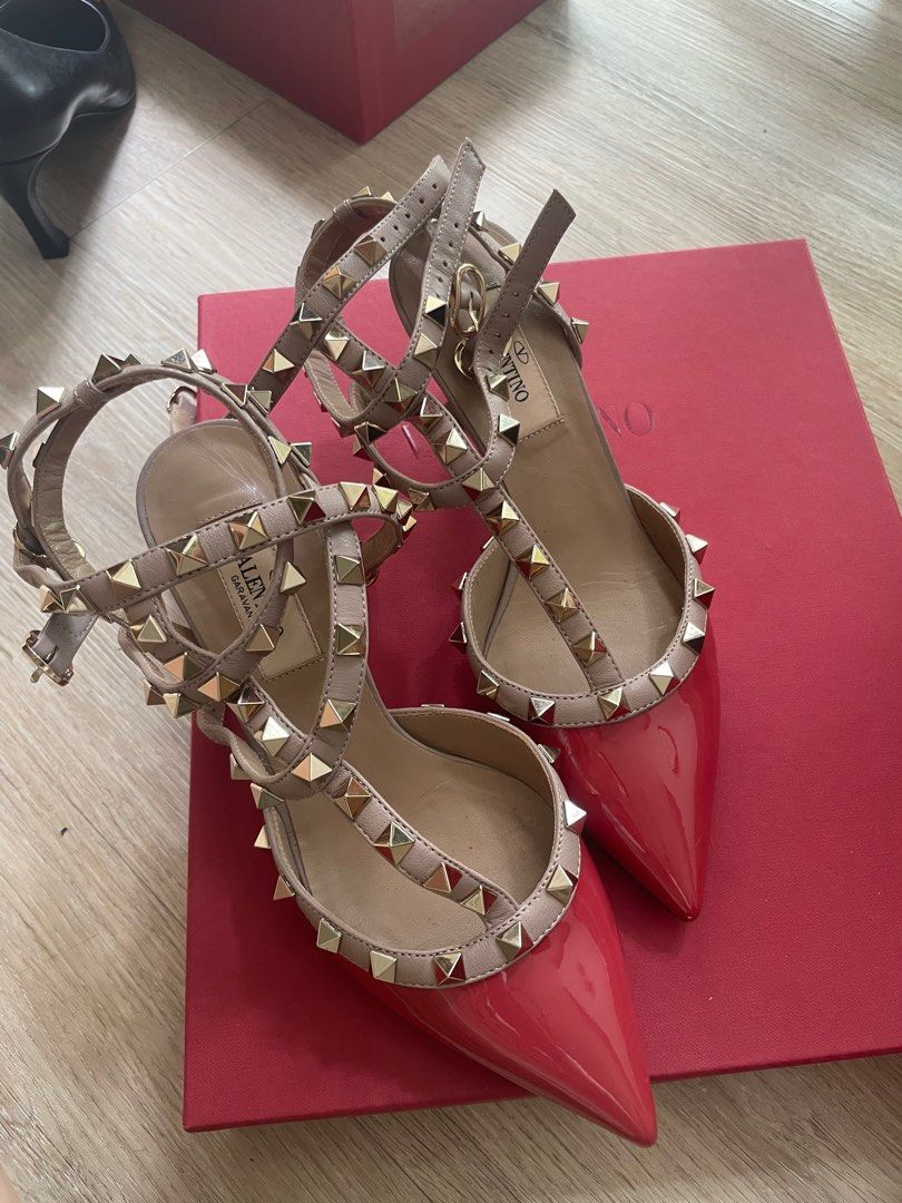 Valentino store classic heels