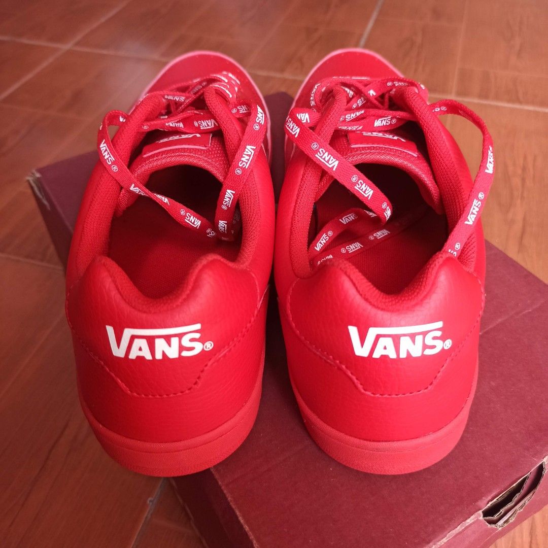 Vans V2960 Logo Superb US 10 (Category: Sneakers) located in Calamba. Submitted by declutterbyadj (Listing ID 1258560750, Image 3). Description: Used once Original from Japan Size: US10H/28.5cm/EU44.5 With box and extra shoe laces.