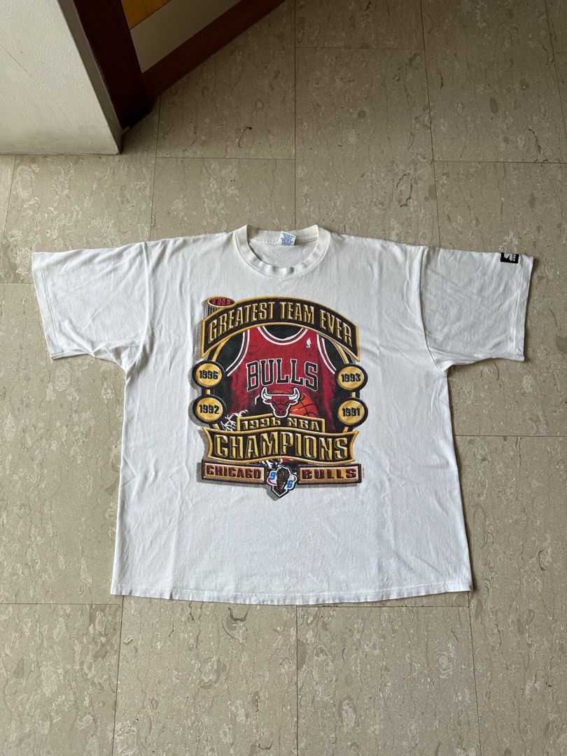 Vintage Red Chicago Bulls 1996 NBA Champs T-Shirt Sz. XL