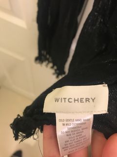 Witchery 黑色透膚微光圍巾