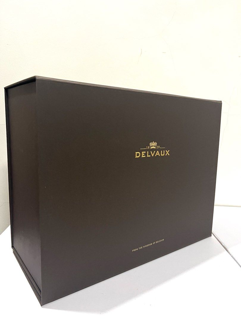 Delvaux Folding Box (Magnetic) (Category: Luxury Bags & Wallets) located in Subic. Submitted by parisianboxes (Listing ID 1258732686, Image 1). Description: L41xW17xH31 cm All items are original and authentic from Paris, France.🇫🇷🇫🇷🇫🇷 Prices are based on size, weight, shipment rates and availability. .