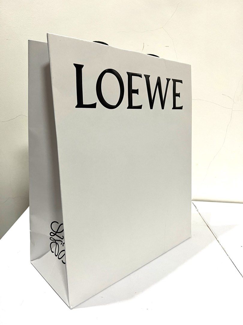 Loewe Paper Bag (Category: Luxury Bags & Wallets) located in Subic. Submitted by parisianboxes (Listing ID 1258768686, Image 1). Description: Size: 34x15x40cm All items are original and authentic from Paris, France.🇫🇷🇫🇷🇫🇷 Prices are based on size, weight, shipment rates and availability. ♥️♥️♥️.