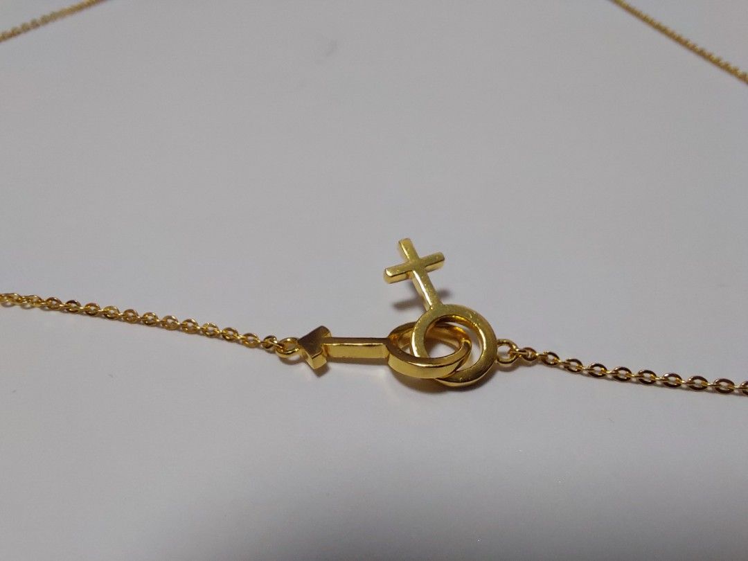 916 Gold 1mm polo chain with boy girl pendent Necklace 3.83g 43.9