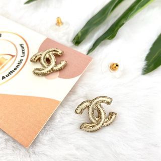 Louis Vuitton Gold V Stud Earrings, Luxury, Accessories on Carousell