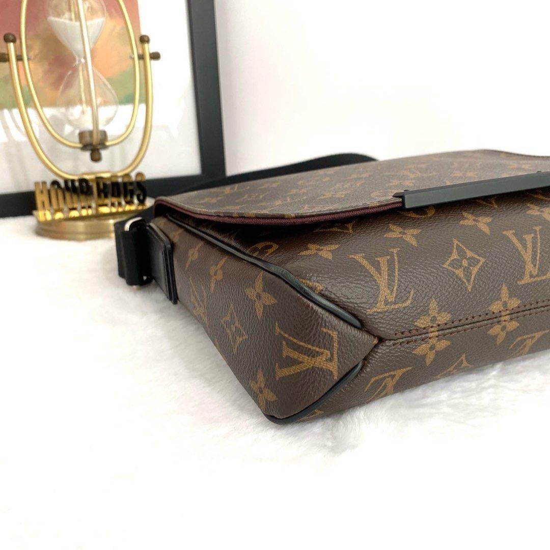 Shop Louis Vuitton MONOGRAM Messenger Pm Voyager (M40511) by EVA-C0L0R