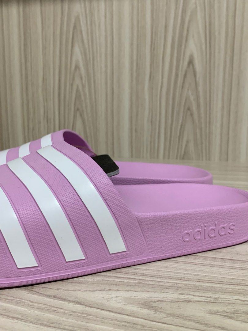 Light purple adidas slides outlet