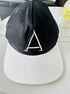 Lakers x adidas fitted cap, Men's Fashion, Watches & Accessories, Caps &  Hats on Carousell