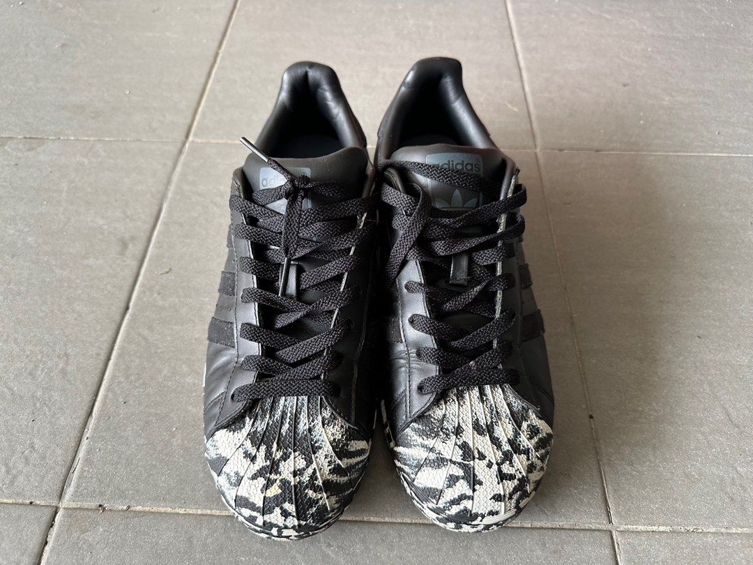 Black high top superstars online