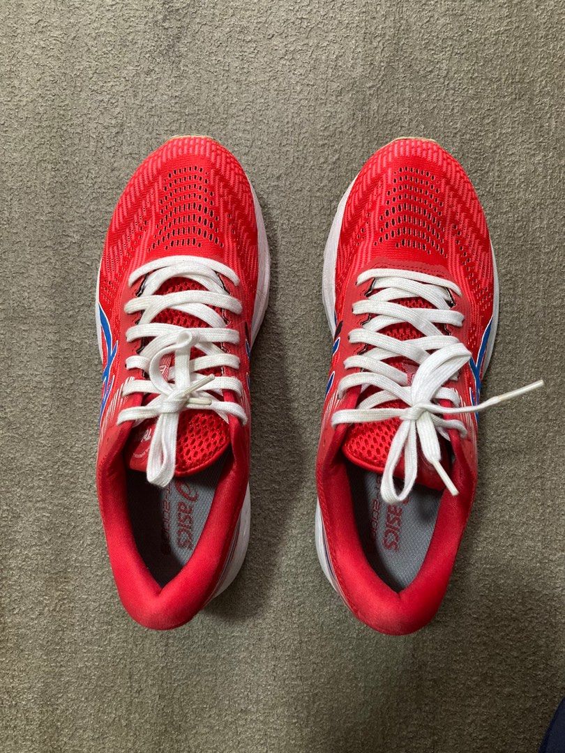 ASICS GT 2000 8 running shoes in Classic red Electric blue