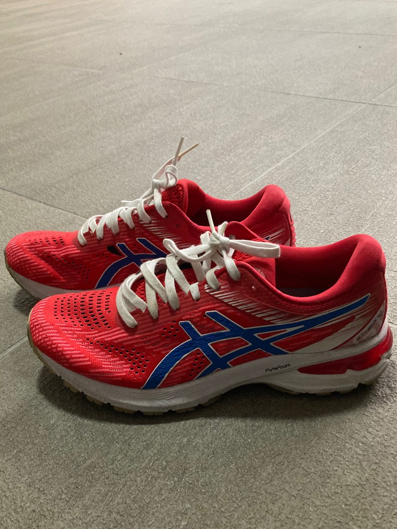 ASICS GT 2000 8 running shoes in Classic red Electric blue