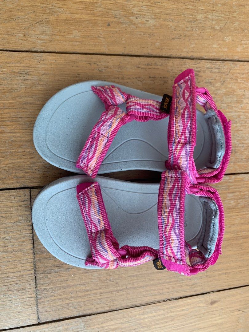 Teva best sale baby shoes
