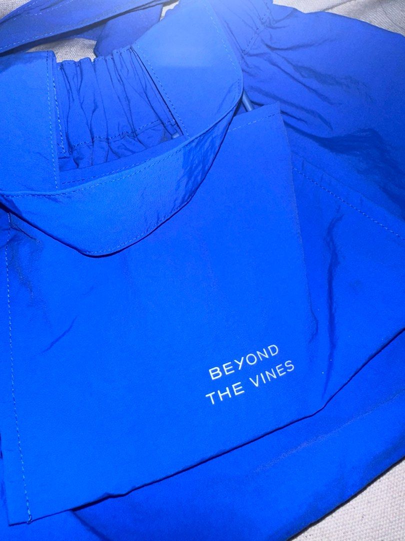 BEYOND THE VINES DUMPLING BAG XS COBALT BLUE (Category: Tote Bags) located in Taguig. Submitted by mcamille (Listing ID 1258723233, Image 2). Description: .