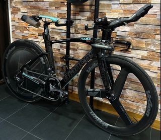 (Category: ) located in . Submitted by youraveragebiker (Listing ID 1258864966, Image 1). Description: .