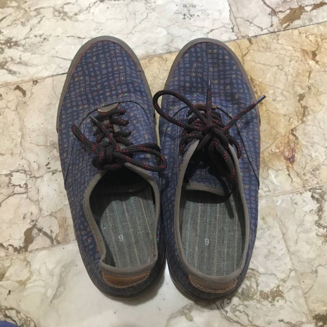 Blue Canvas Shoes, Men's Fashion, Footwear, Casual Shoes on Carousell
