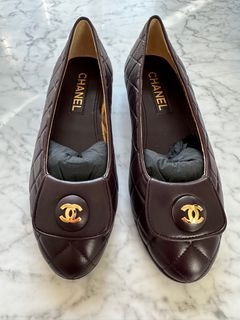 Pre-Owned & Vintage CHANEL Flats for Women