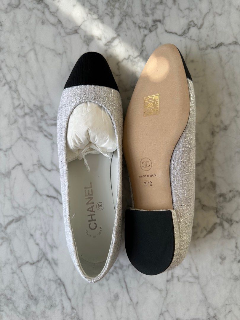 BNIB 23S Season Chanel White Tweed Flats Shoes, Luxury, Sneakers & Footwear  on Carousell