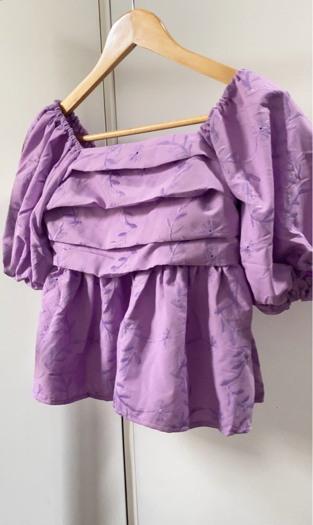 Bundle Peplum Blouse (Category: Blouses) located in Quezon City. Submitted by jayzz1 (Listing ID 1258891280, Image 3). Description: - Bundle! Get 2 for 500 only - Fitted only! - Original price for 2 is almost ₱700 - S-M Rfs: it doesnt suit me :( plus too many clothes na 📍Quezon City.