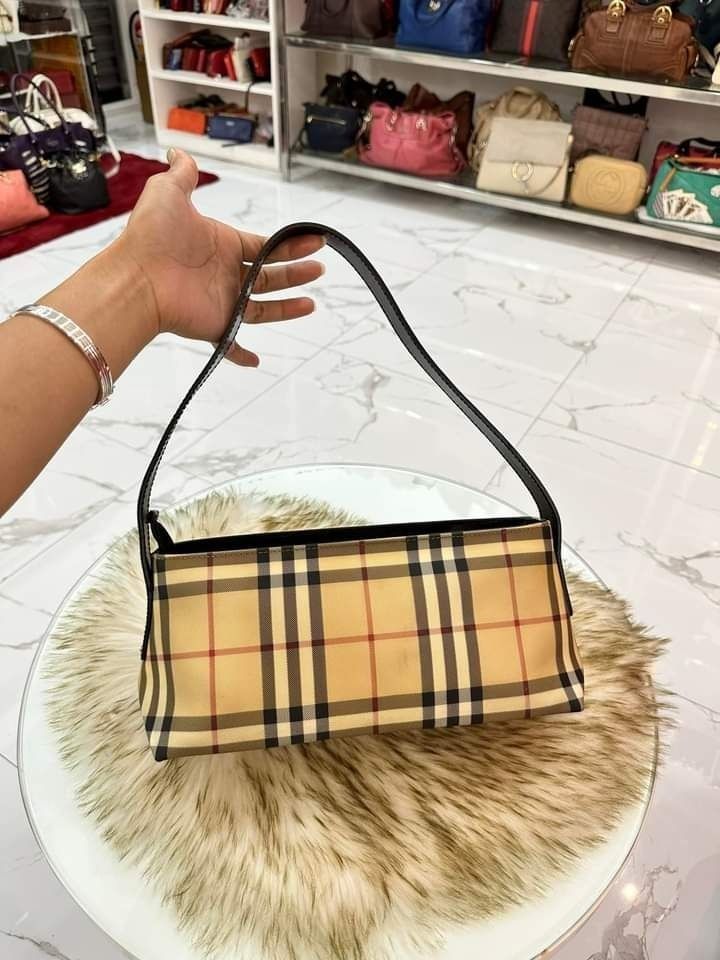 BURBERRY NOVA CHECK BAGUETTE BAG